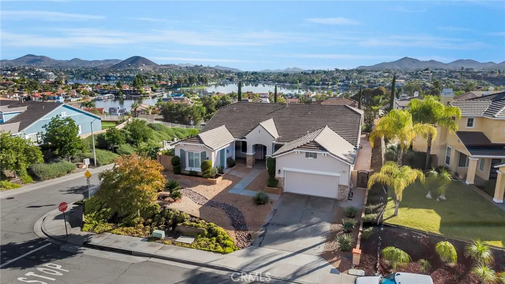 23 Volta Del Tintori, Lake Elsinore, California 92532 home-pic-1